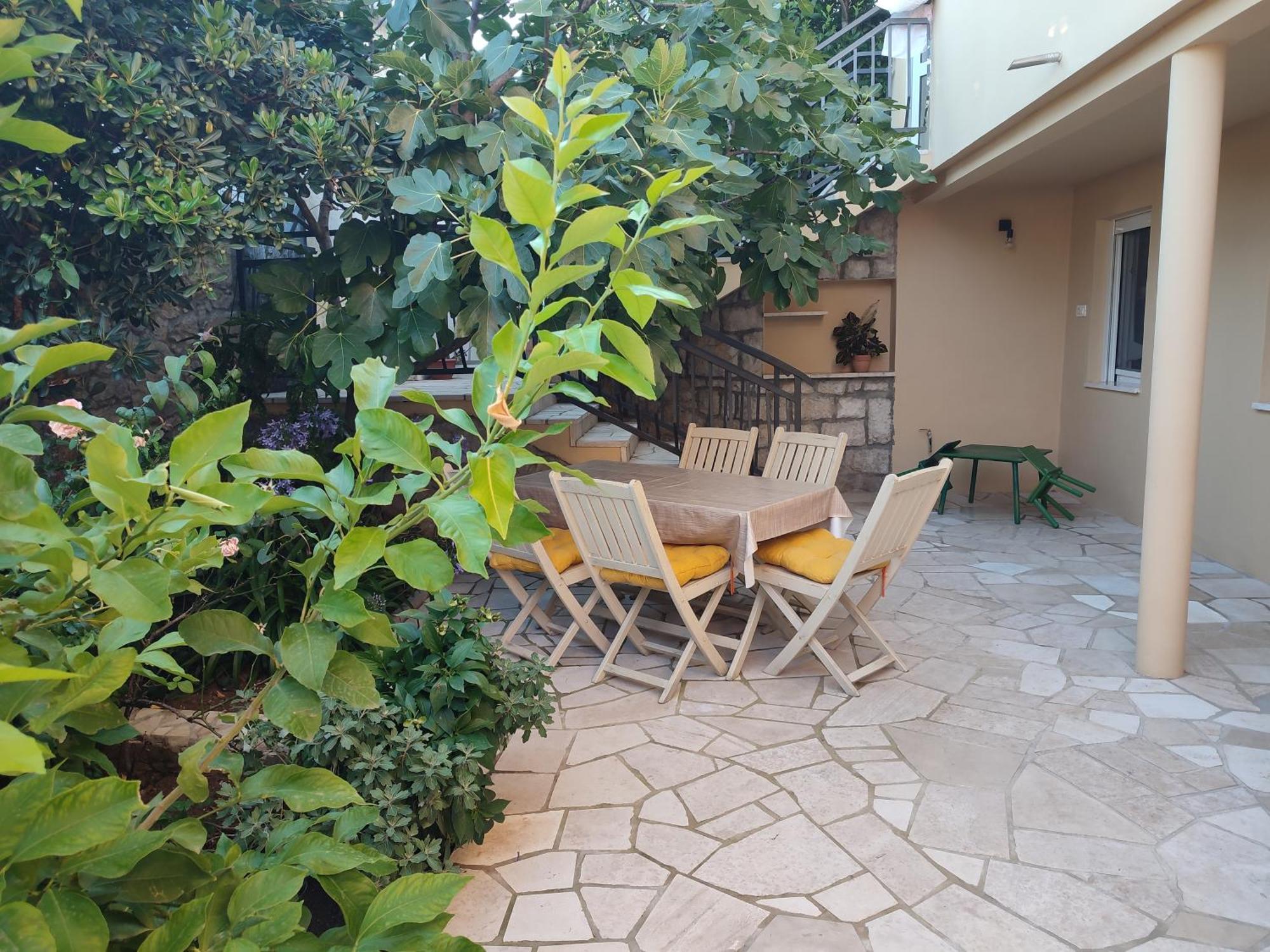 Noemi Apartman *